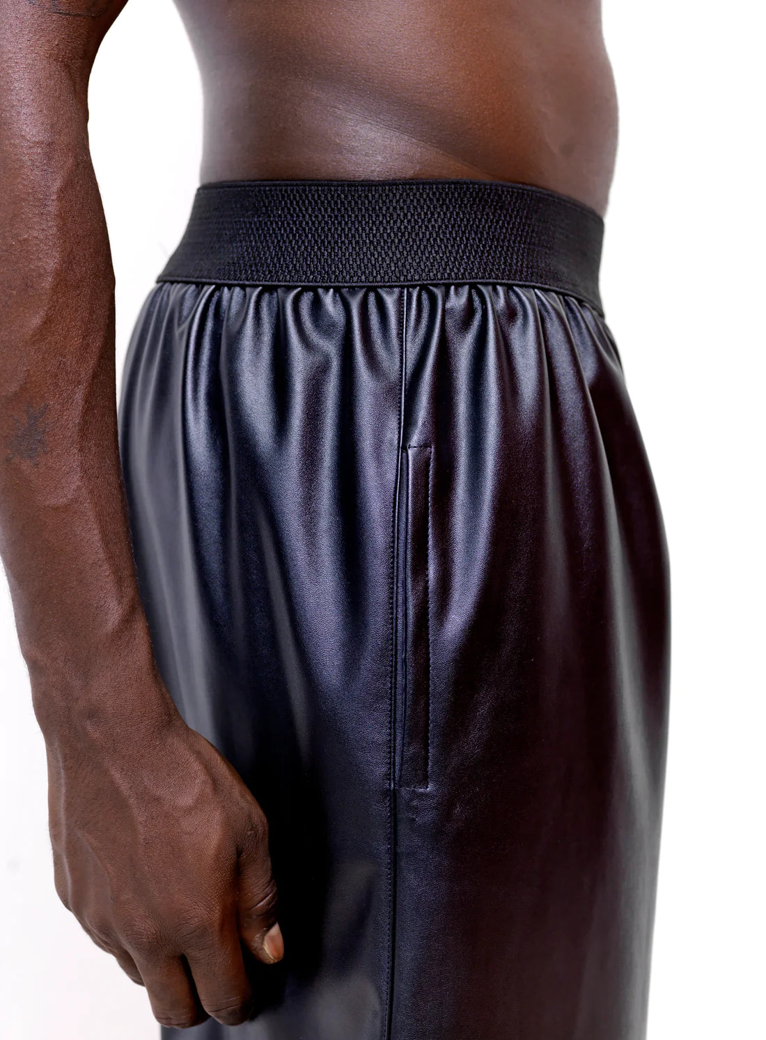 RAVAN SHORTS